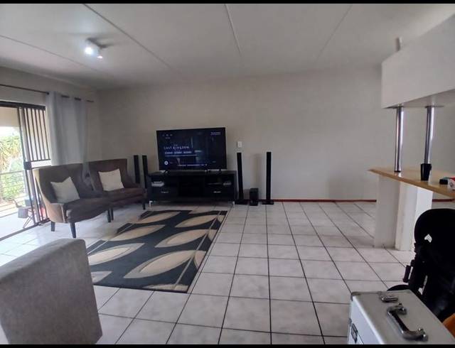 2 BEDROOM TOWNHOUSE FOR SALE IN WINCHESTER HILLS